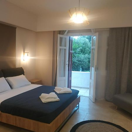 Poros Town Elthimia'S Apartment מראה חיצוני תמונה