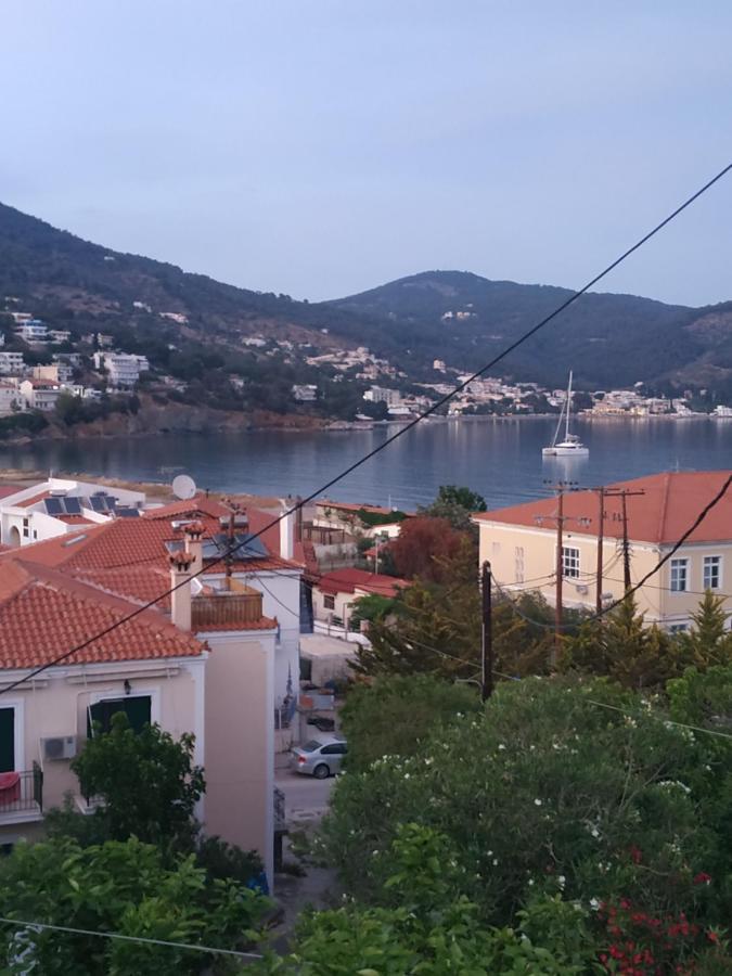 Poros Town Elthimia'S Apartment מראה חיצוני תמונה
